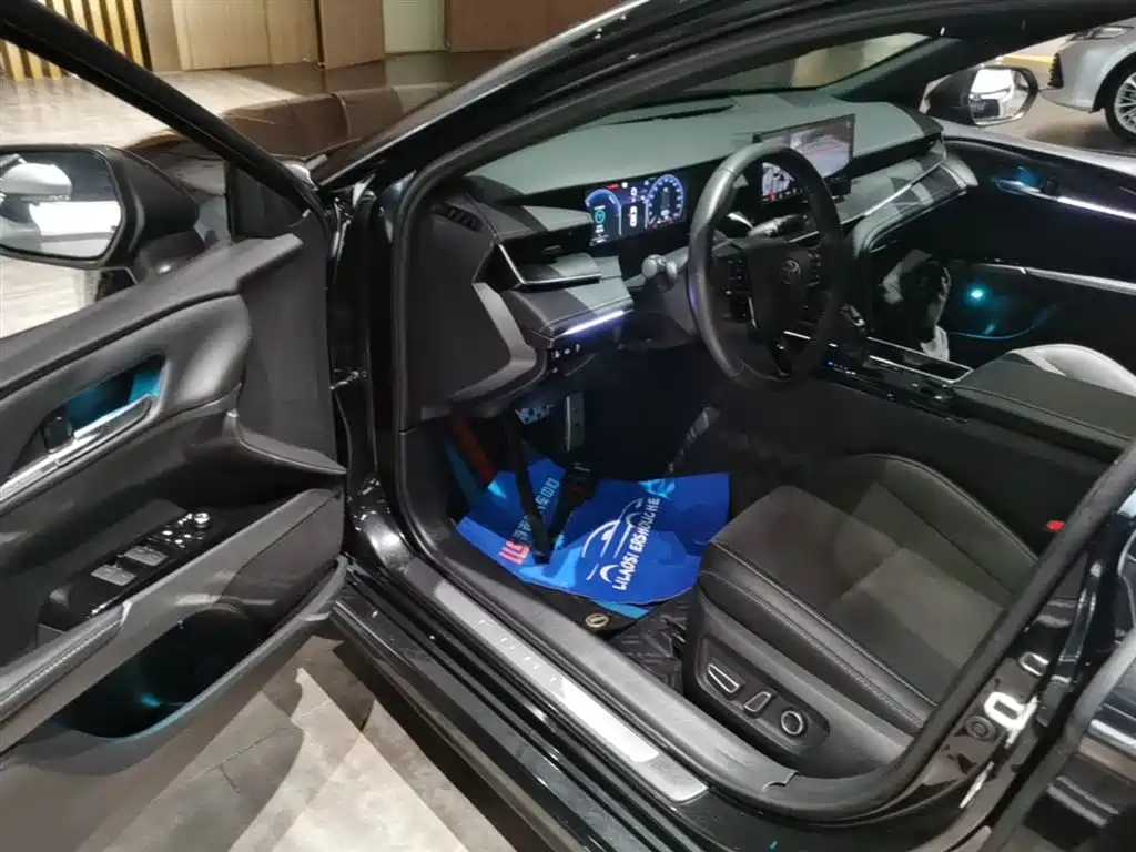 Toyota Camry 2024 Model Dual Hybrid 2.0HS Sport Edition фото 16