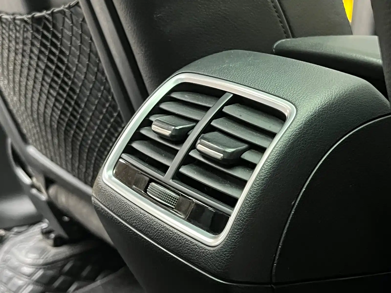 Photo 18 - Audi Q3