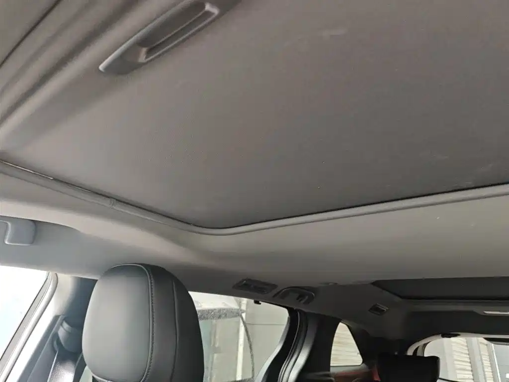 Toyota Granvia 2024 2.5L Hybrid Luxury фото 9