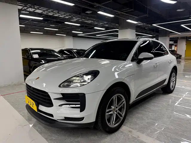 Porsche Macan 2021