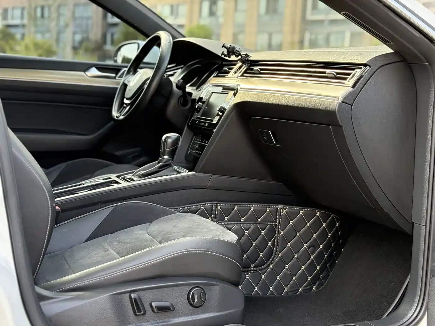 Volkswagen FAW-Volkswagen CC 2020 330TSI Elegance Version China VI фото 6