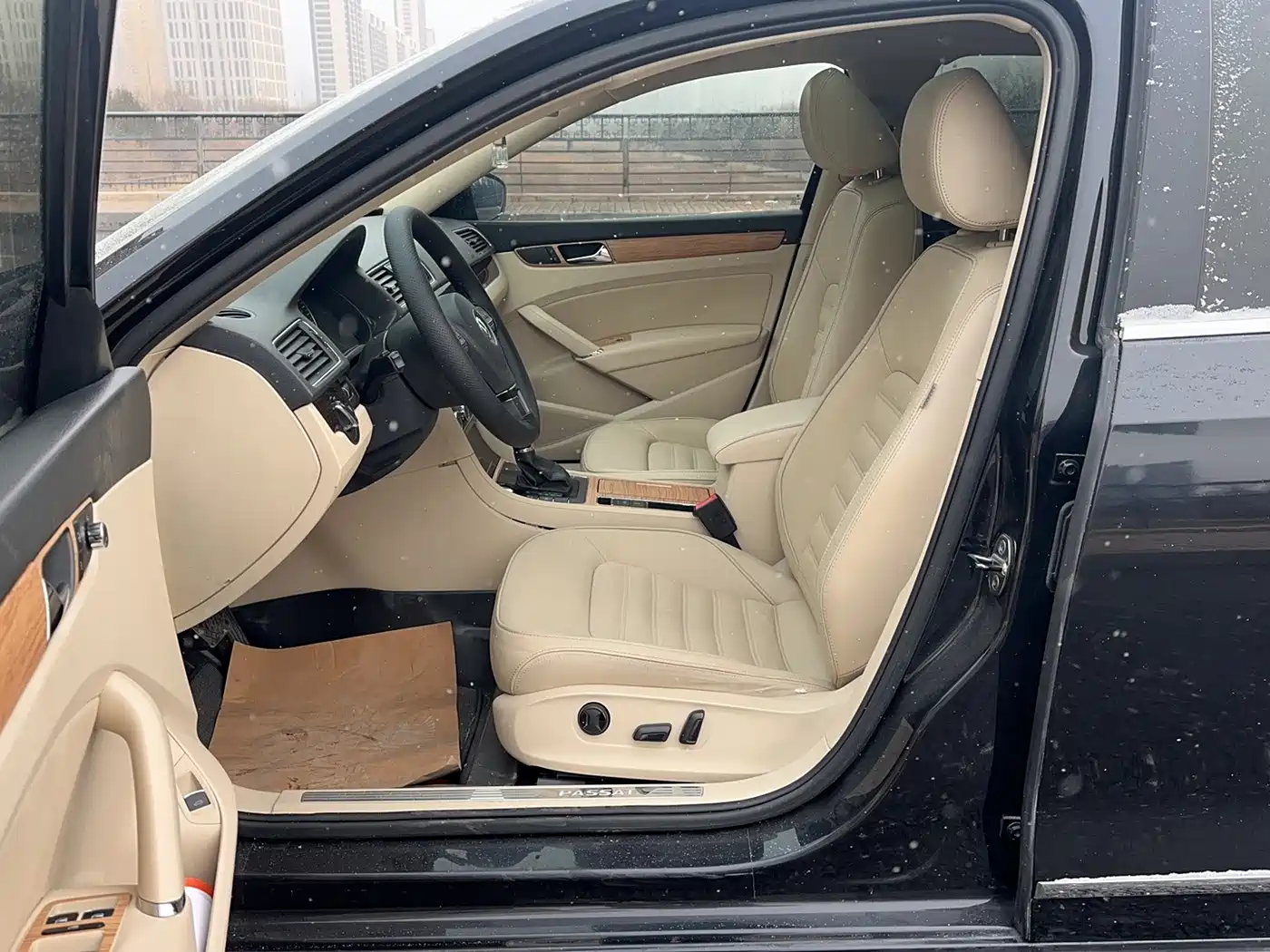 Volkswagen Passat 2014 1.8TSI DSG Executive Edition фото 17