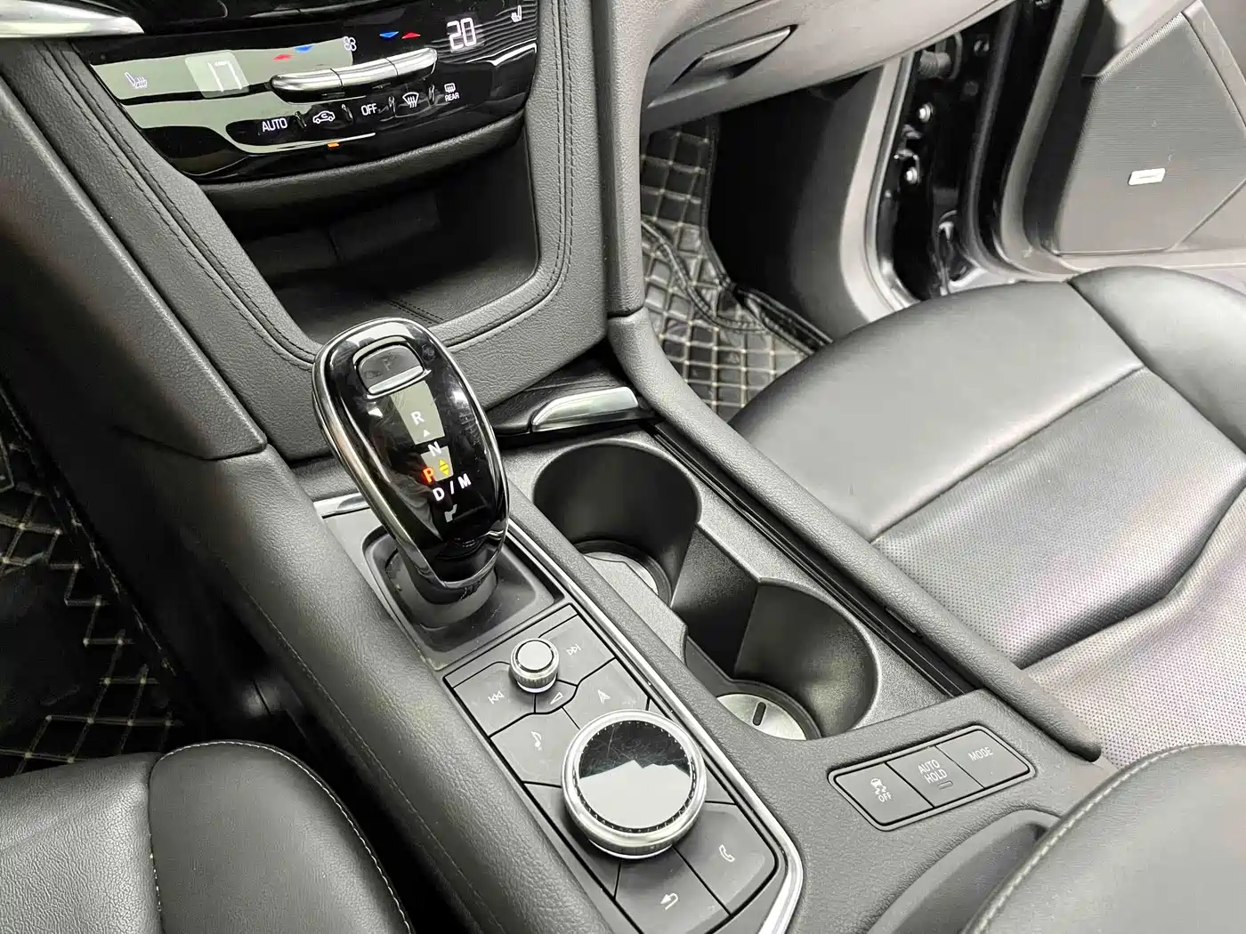 Cadillac XT6 2019 2020 28T 6-Seater Luxury Model