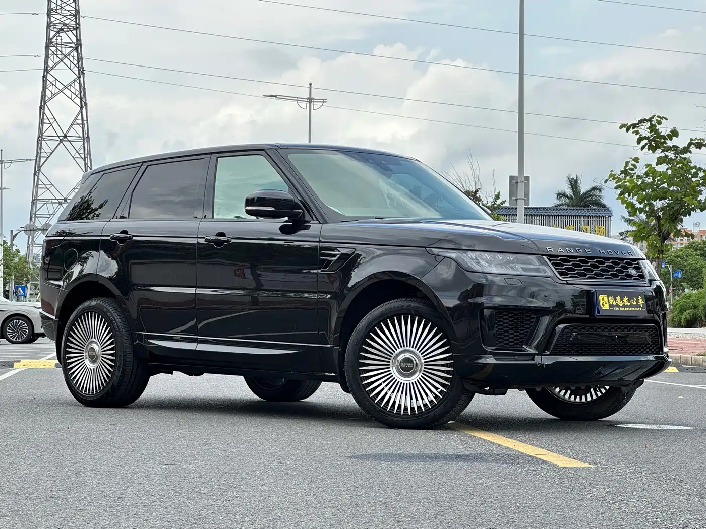 Land Rover Range Rover Sport 2020 3.0 L6 HSE DYNAMIC фото 3
