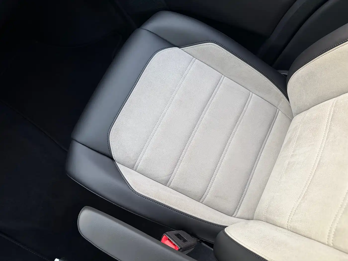 Volkswagen Multivan 2019 2.0TSI 4WD Premium 7-seater фото 12
