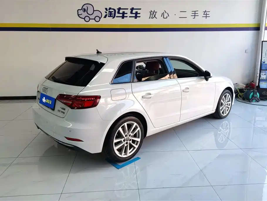 Audi A3 2019 Sportback 35 TFSI Progressive China VI фото 3