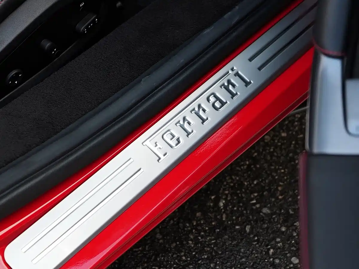 Ferrari F8 2021 2020 Spider 3.9T V8