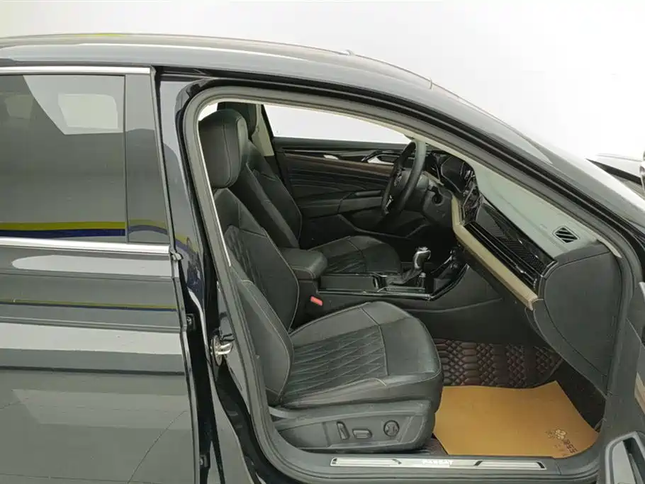 Volkswagen Passat 2019 330TSI Luxury Edition China VI фото 8