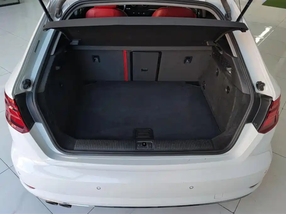 Audi A3 2019 Sportback 35 TFSI Progressive China VI фото 4