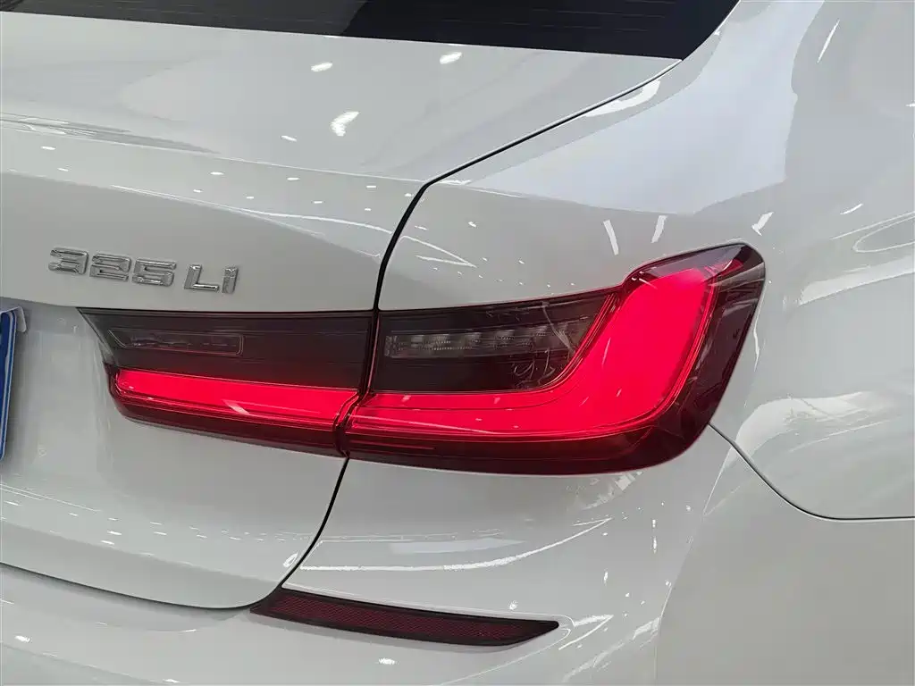 BMW 3 Series 2021 Second Facelift 325Li M Sport Package фото 10