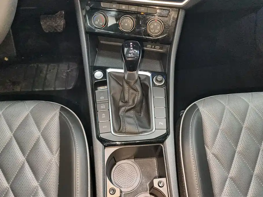 Volkswagen Sagitar 2023 280TSI DSG Beyond Lite фото 16