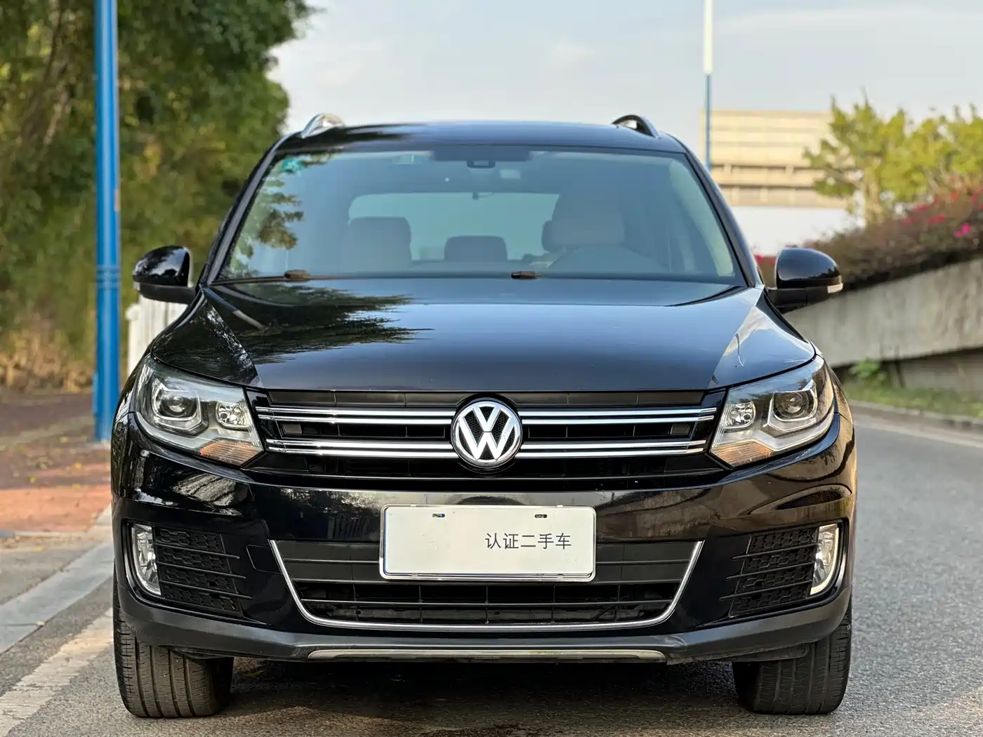 Volkswagen Tiguan 2015 1.8TSI Automatic 2WD Highline фото 2