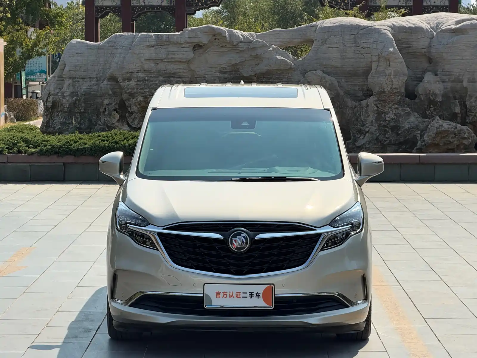 Фото 2 - Buick GL8