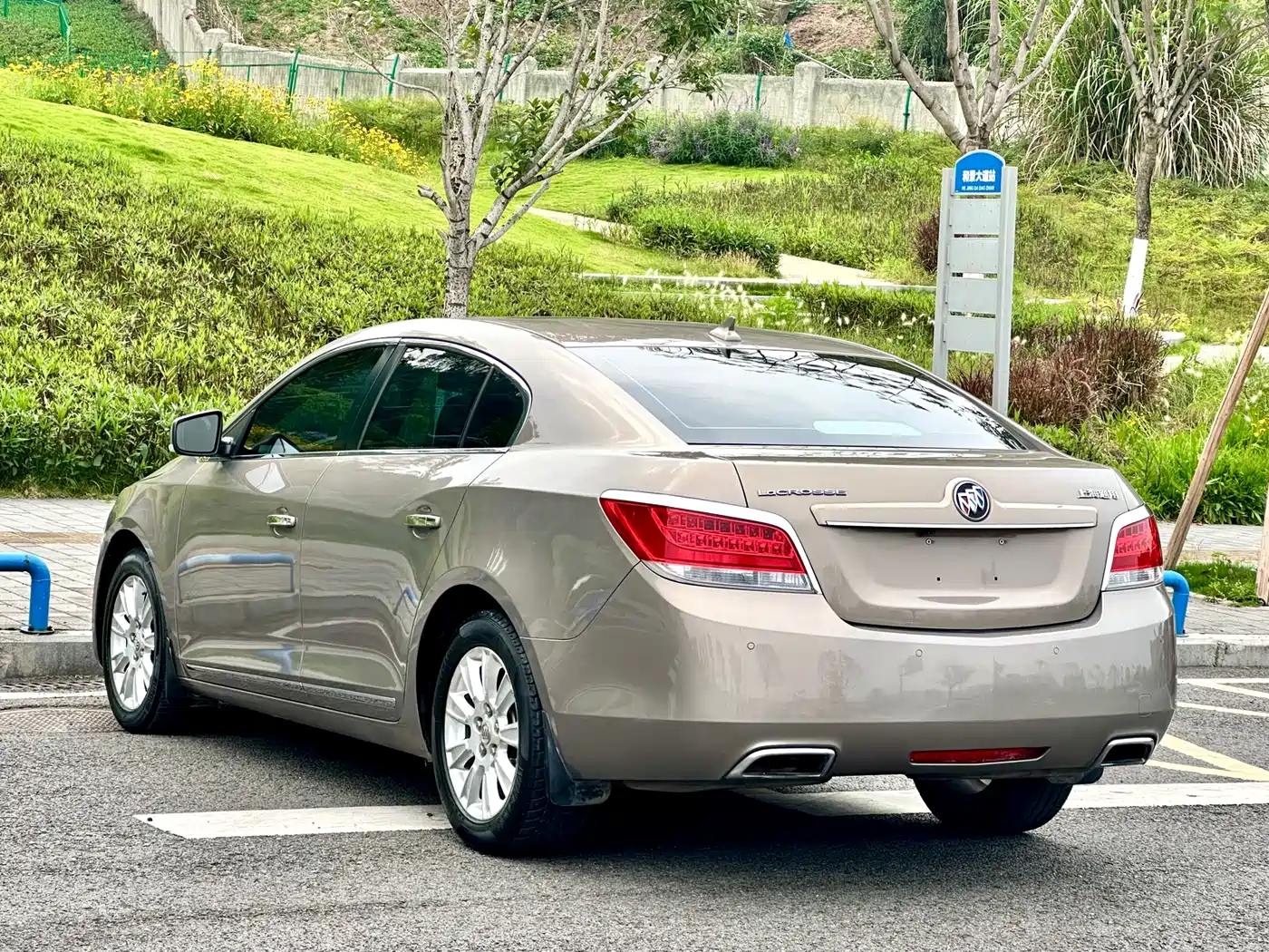Buick LaCrosse 2013 2.4L SIDI Luxury Comfort фото 6