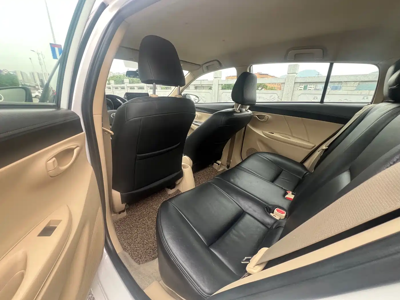 Toyota YARiS L Zhi Xuan 2014 1.5G Automatic Dynamic Edition фото 5