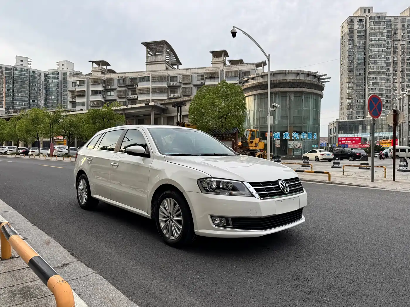 صورة 3 - Volkswagen Lavida Tour