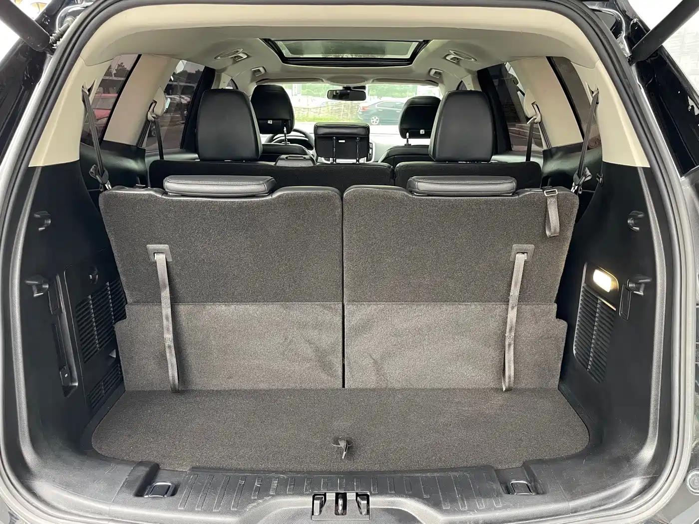 Photo 15 - Ford Edge