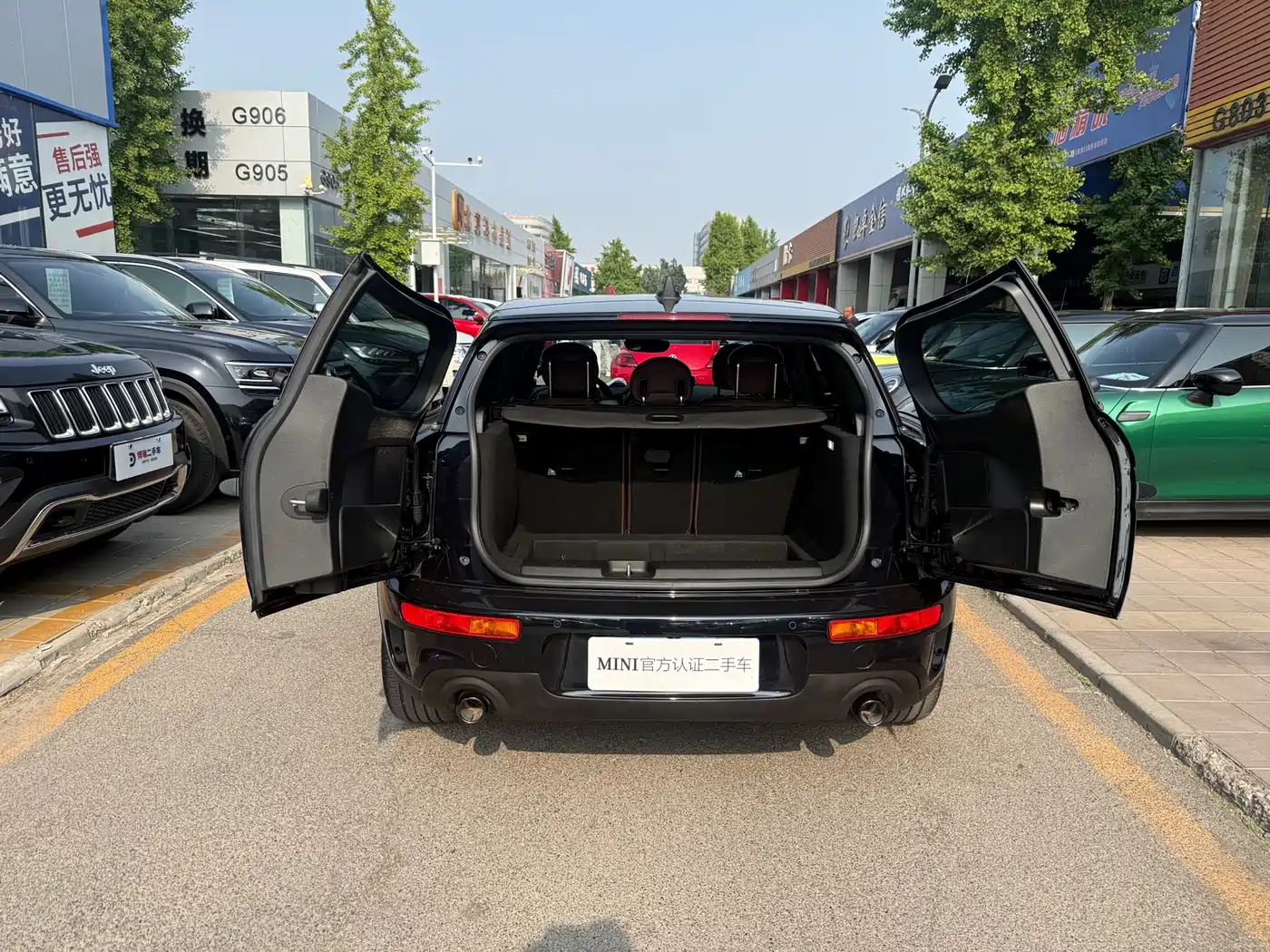 MINI CLUBMAN 2023 Final Edition The Last Gentleman Commemorative Edition фото 7