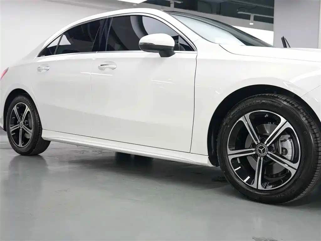 Mercedes-Benz A-Class 2025 Facelift A 200 L Fashion Edition фото 14