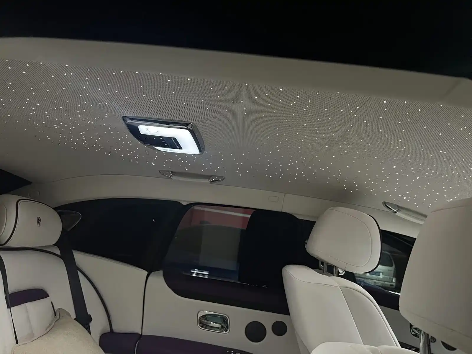 Фото 16 - Rolls-Royce Ghost