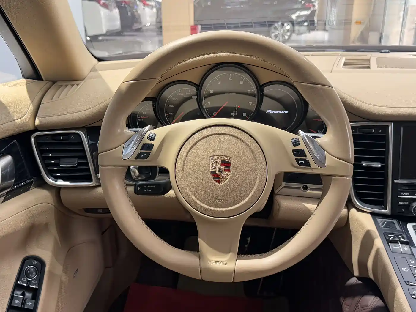 Porsche Panamera 2014 Panamera 3.0T фото 17