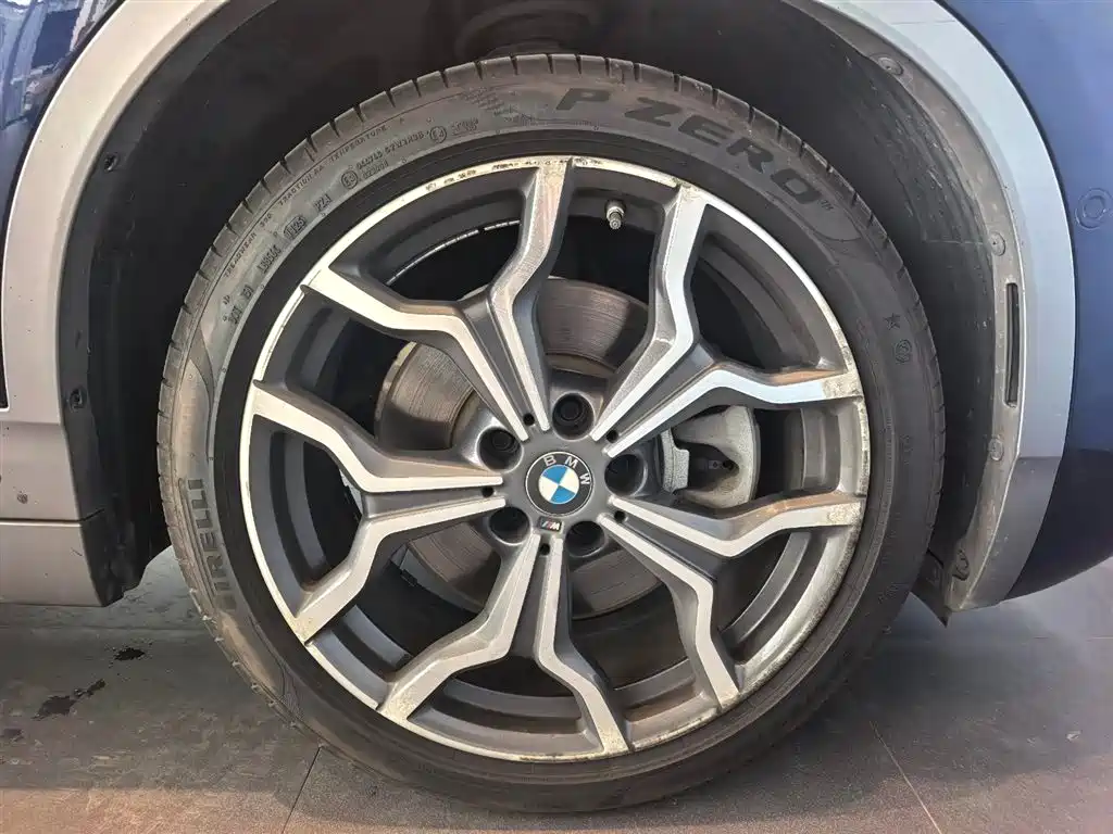 Фото 18 - BMW X2