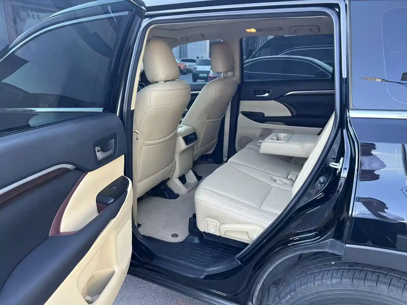 Фото 5 - Toyota Highlander