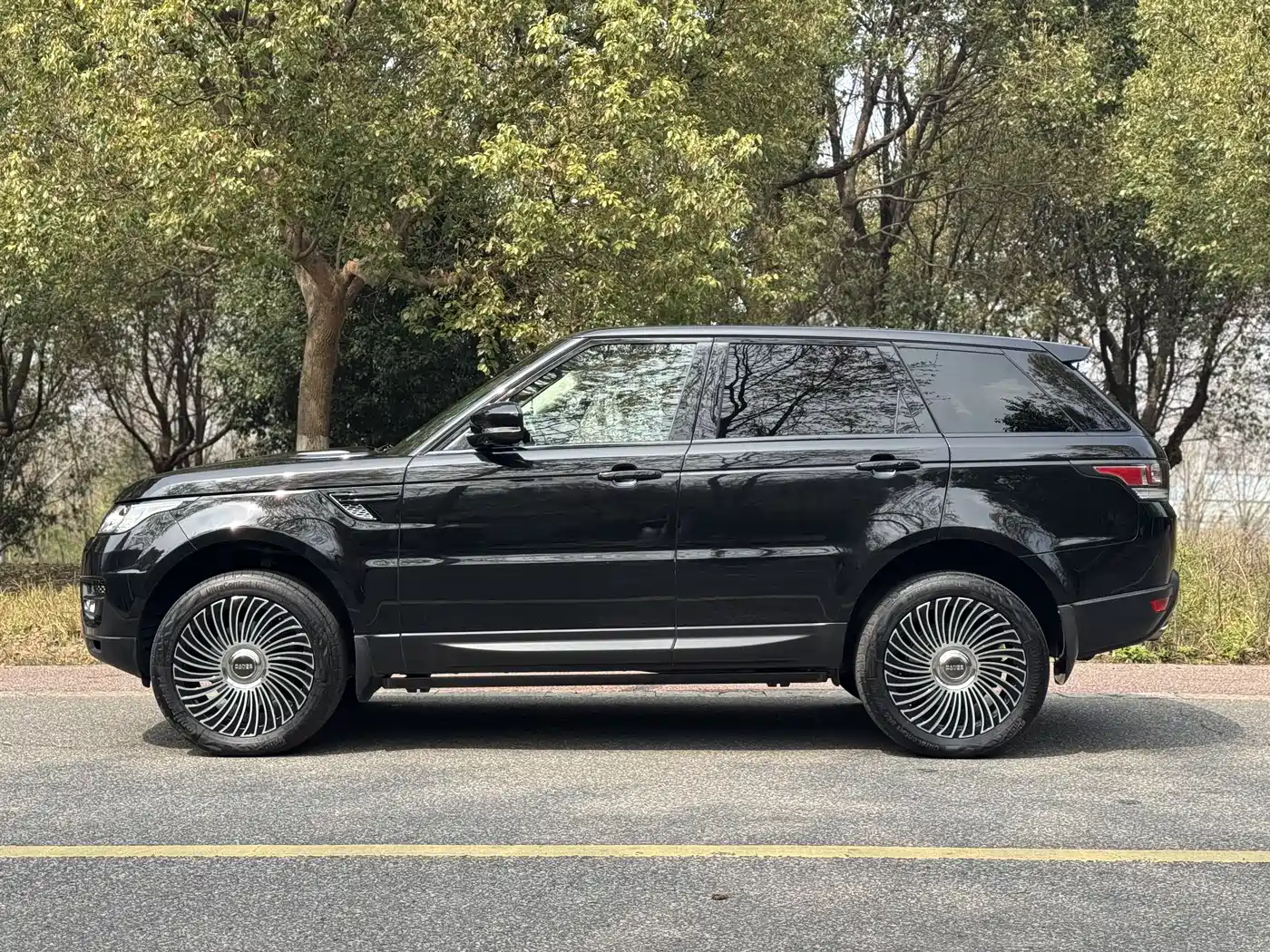 Land Rover Range Rover Sport 2016 Model 3.0 SC V6 HSE DYNAMIC фото 7