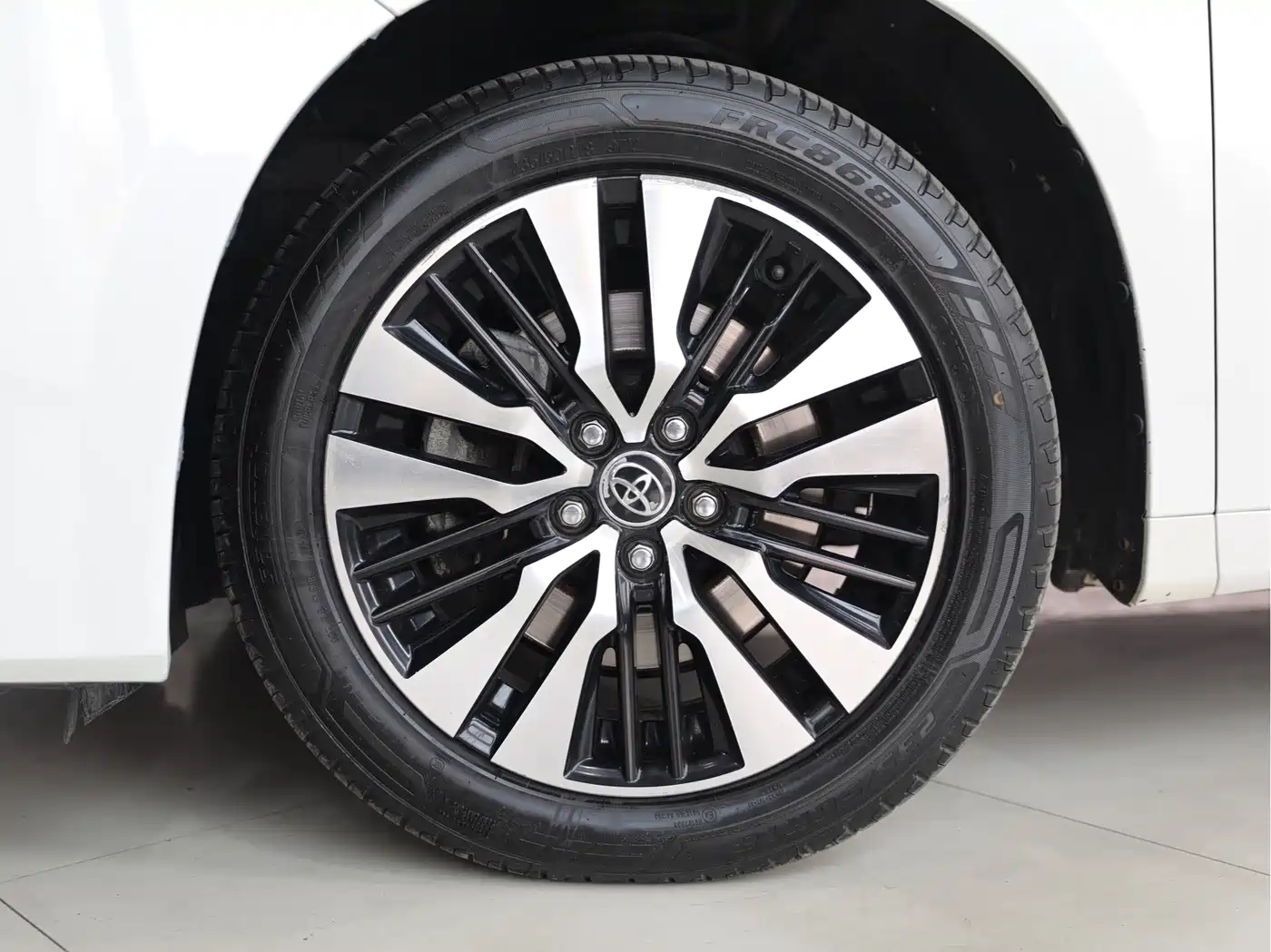 Toyota Alphard 2018 Facelift 3.5L Premium Edition фото 5