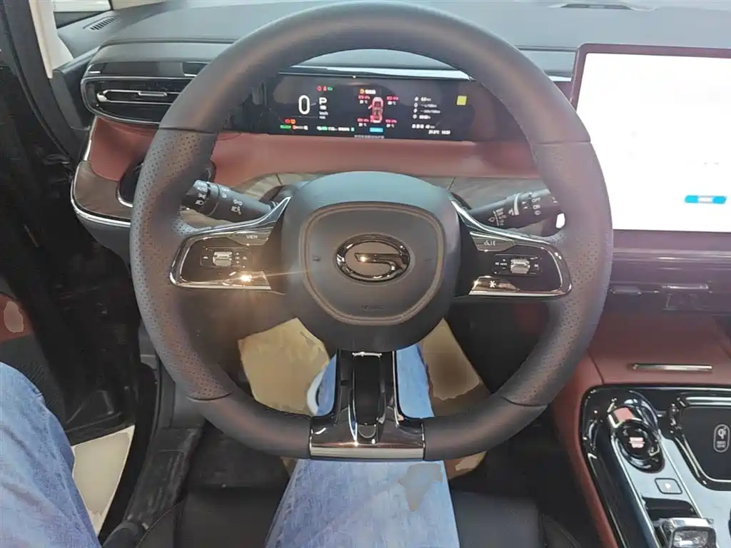 GAC Trumpchi Trumpchi E8 NEV 2024 Model 150km MAX+ фото 11