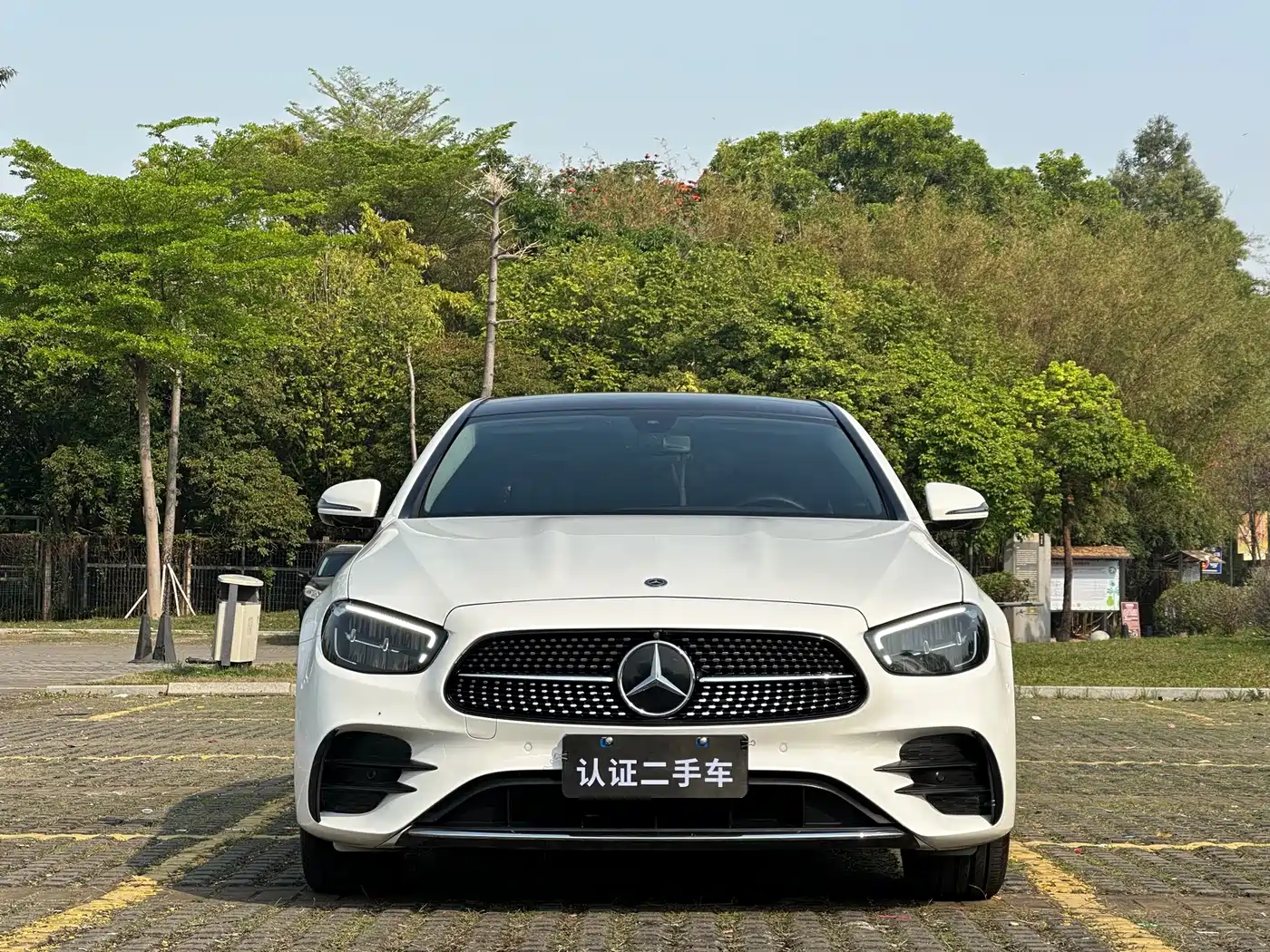 Mercedes-Benz E-Class 2021 E 300 L Sport Fashion фото 2