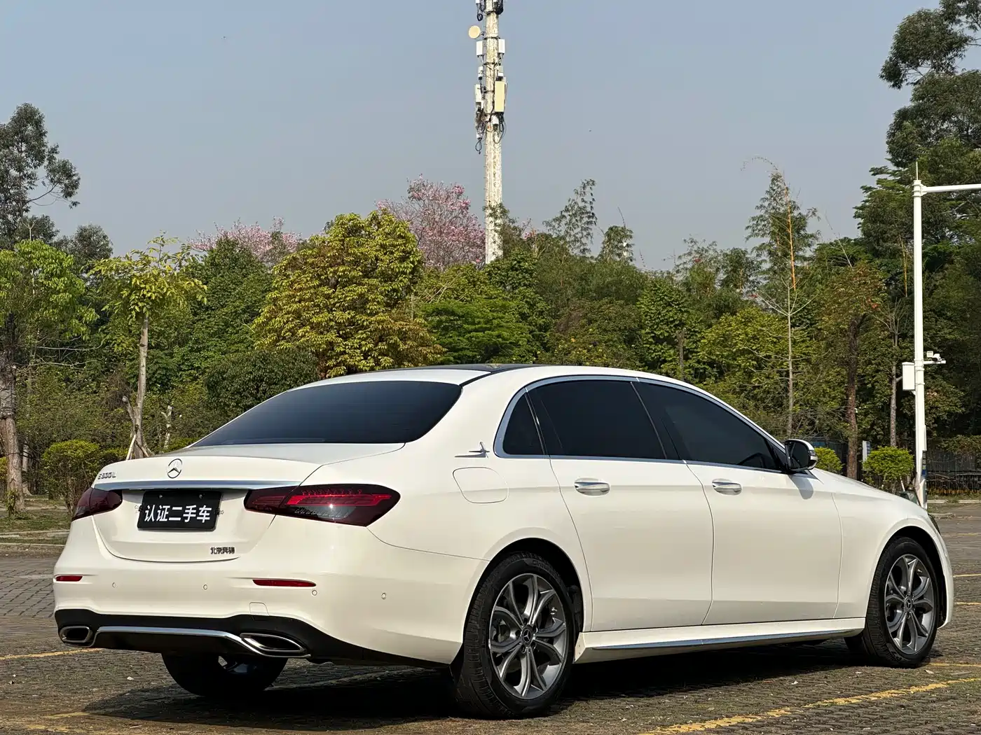 Mercedes-Benz E-Class 2021 E 300 L Sport Fashion фото 6