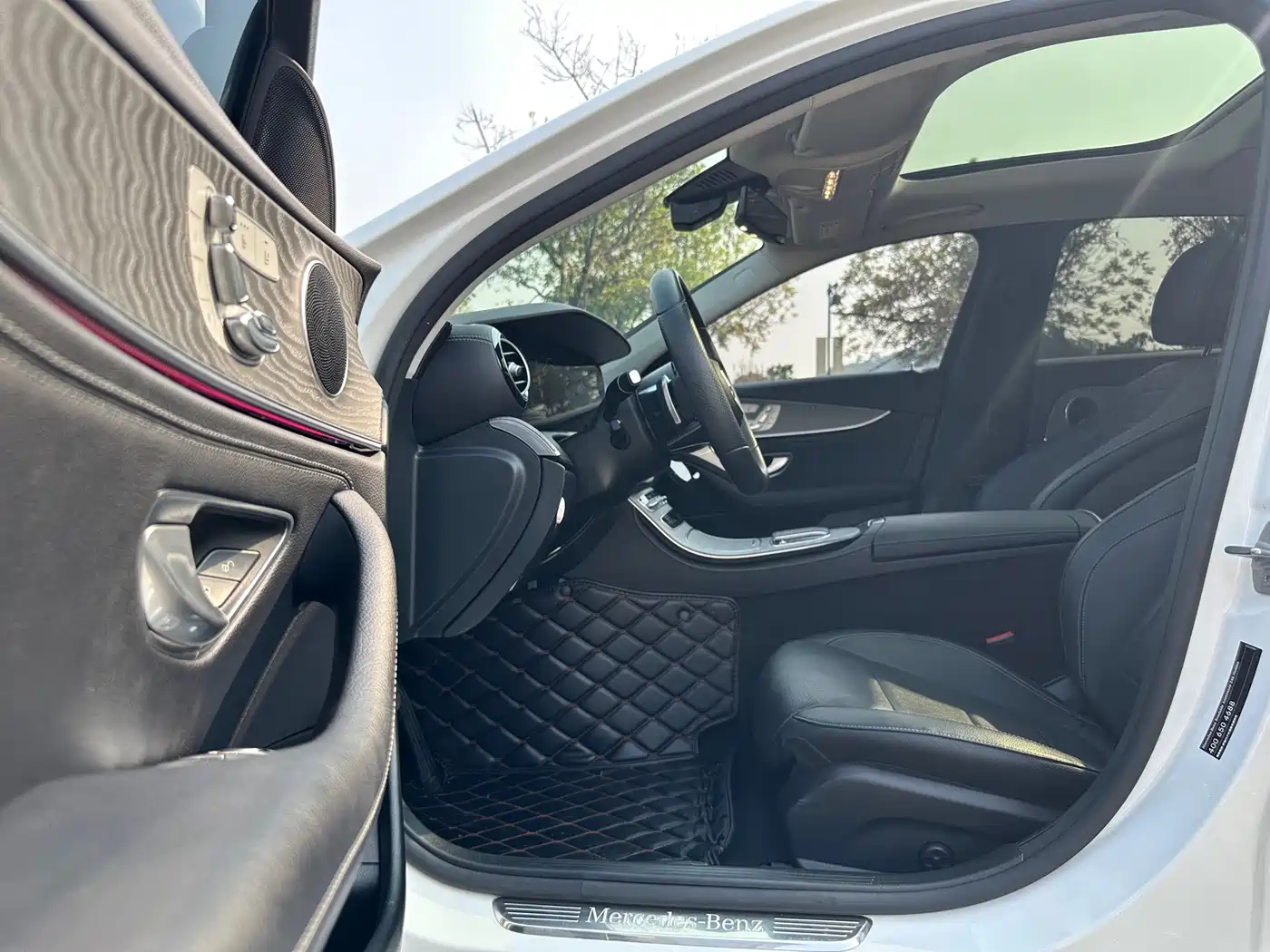 Mercedes-Benz E-Class 2021 E 300 L Sport Fashion фото 7