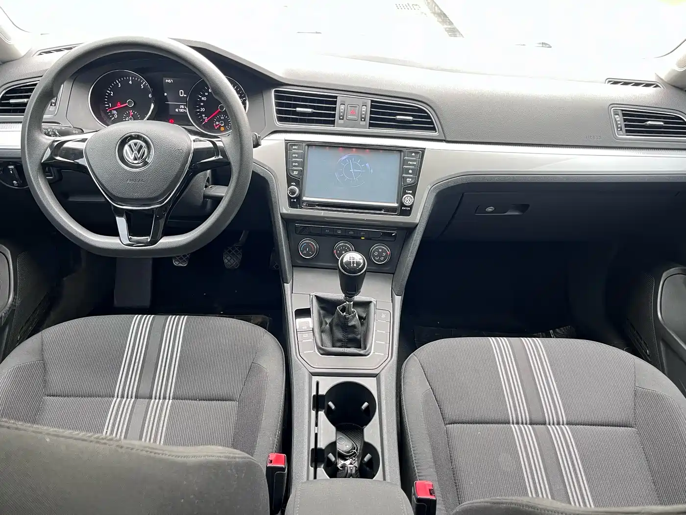 Volkswagen Lamando 2015 230TSI Manual Style Edition фото 10