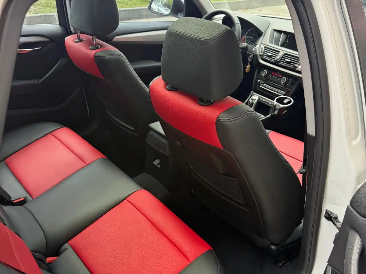 BMW X1 2014 sDrive18i Leading Edition фото 24