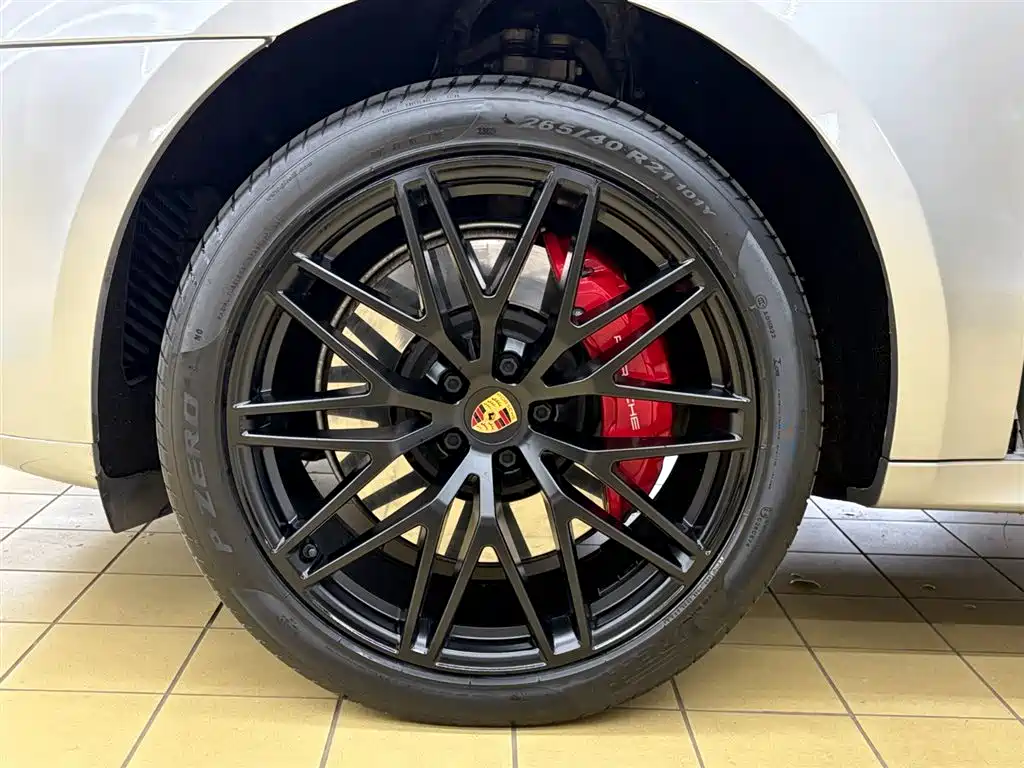 Porsche Macan 2023 Macan GTS 2.9T фото 6