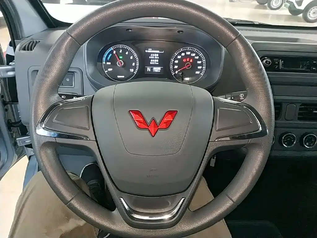 Wuling Motors Wuling Yangguang 2026 2024 300KM Comfort Bus Version 75kW