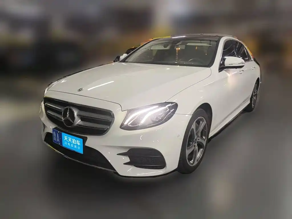 صورة 1 - Mercedes-Benz E-Class
