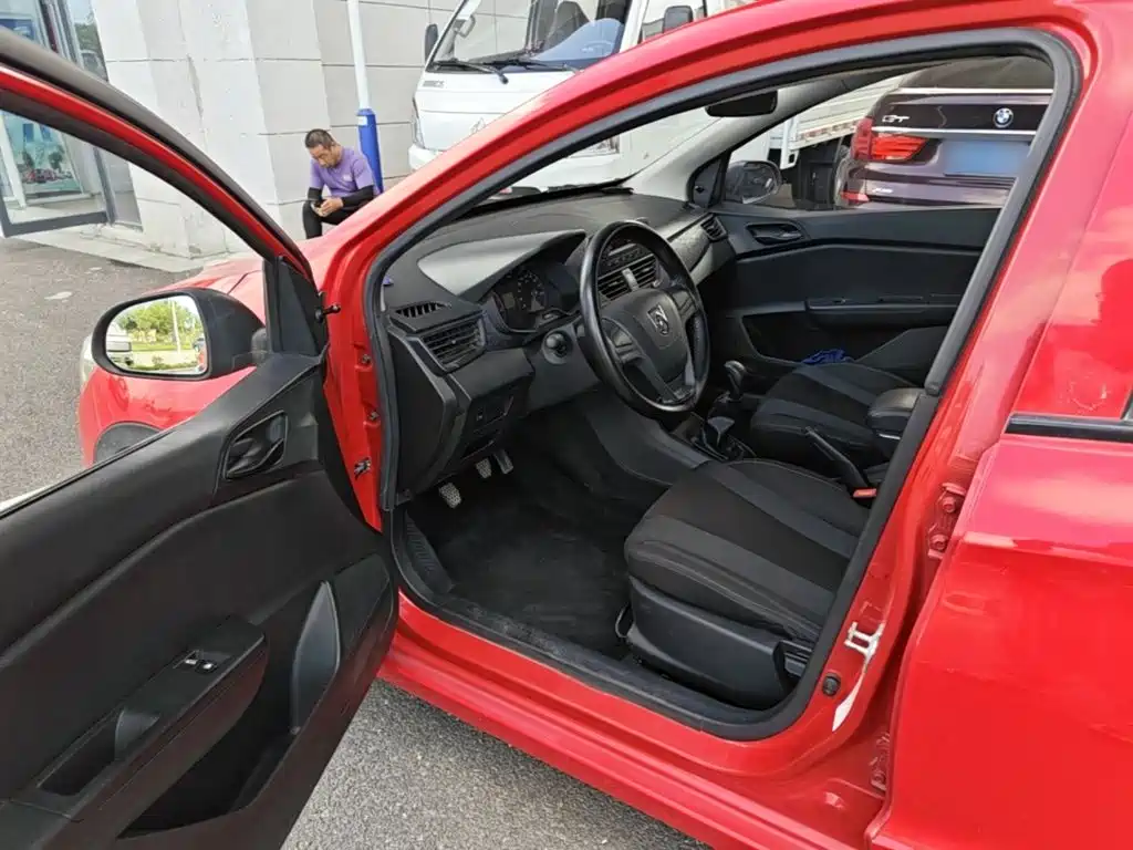 Baojun 310 2016 2016 1.2L Manual Value Edition
