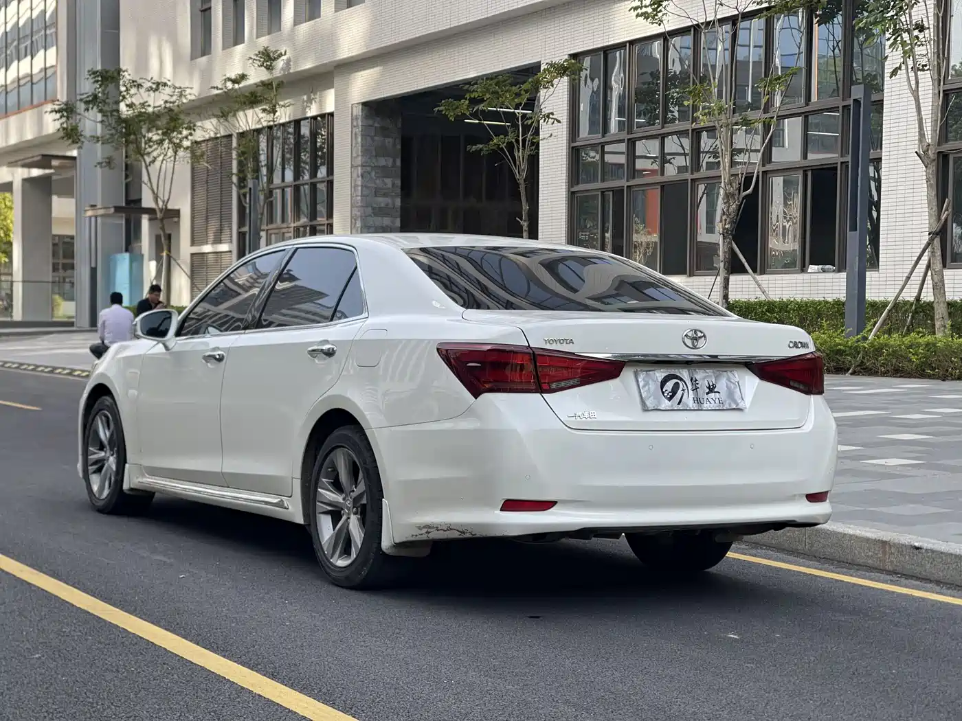 Toyota Crown 2015 2.0T Fashion фото 7