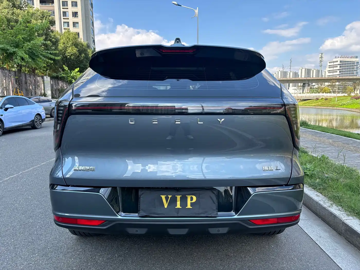 Geely Atlas L 2026