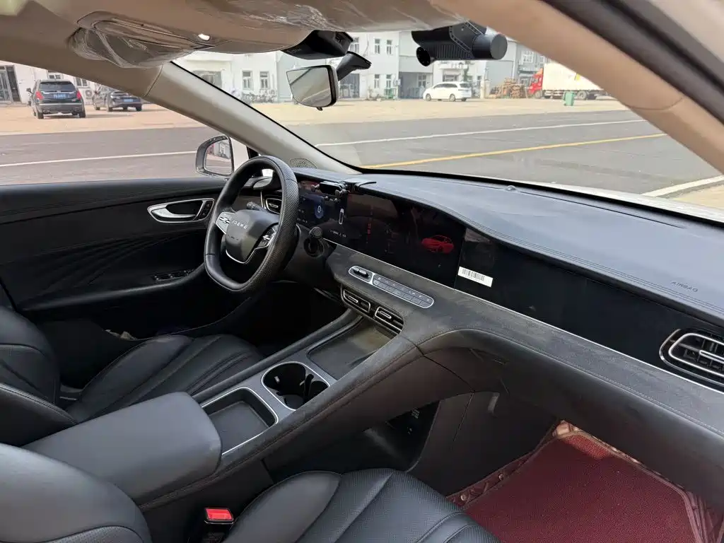 Roewe D7 2025 2025 DMH 125km World Champion Excellence Edition