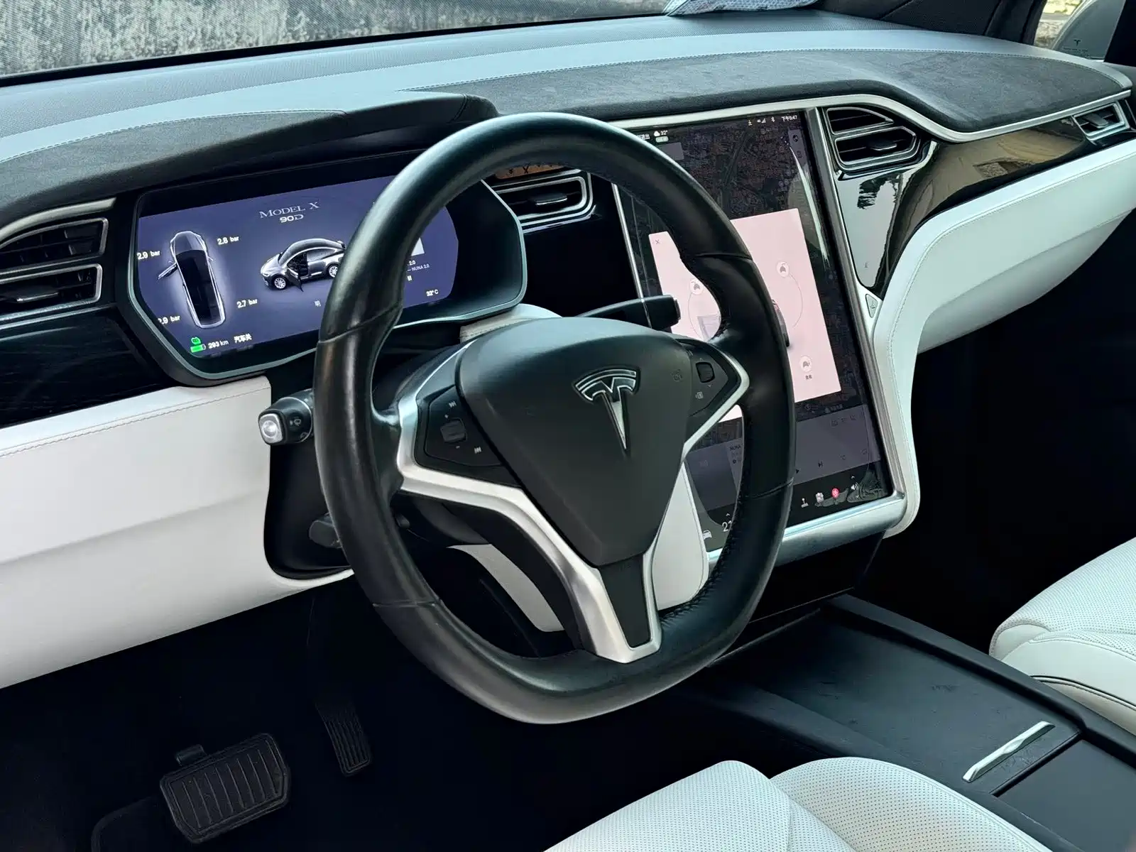 Фото 6 - Tesla Model X