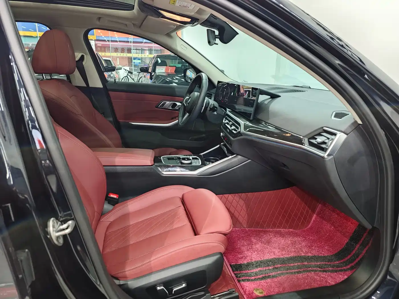 BMW 3 Series 2024 325Li M Sport Package фото 11
