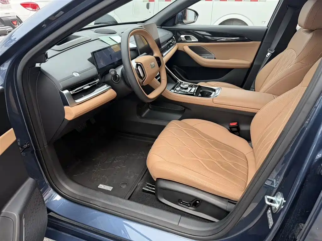 Geely Galaxy Galaxy A7 2025 EM-i фото 4