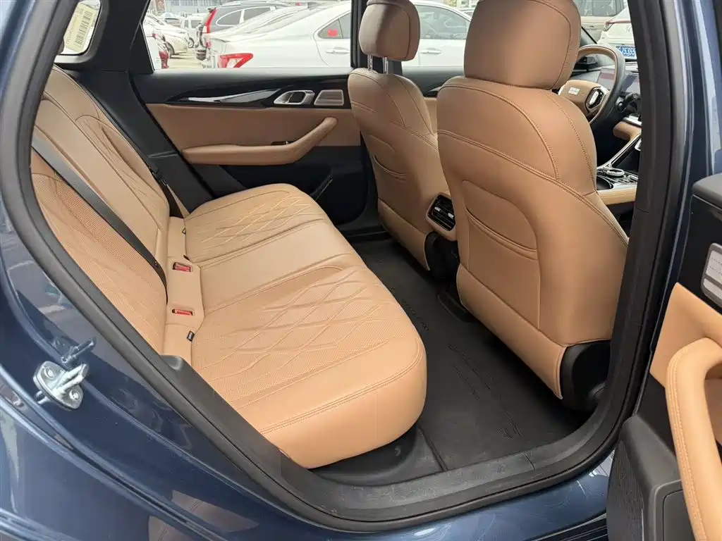 Geely Galaxy Galaxy A7 2025 EM-i фото 6