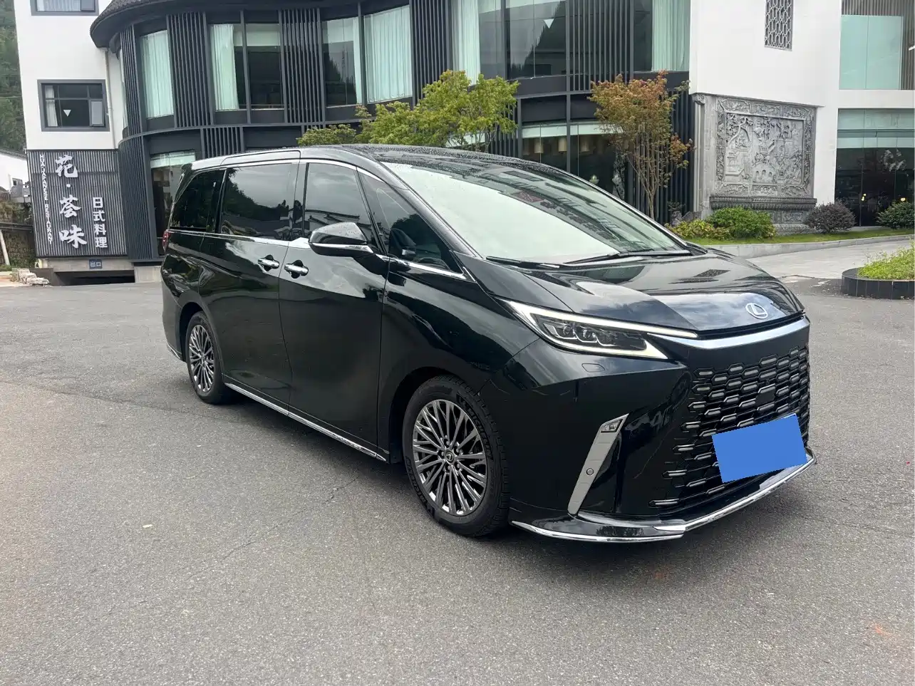 Lexus LM 2025 2025 Model 500h Six-Seater Prestige Edition