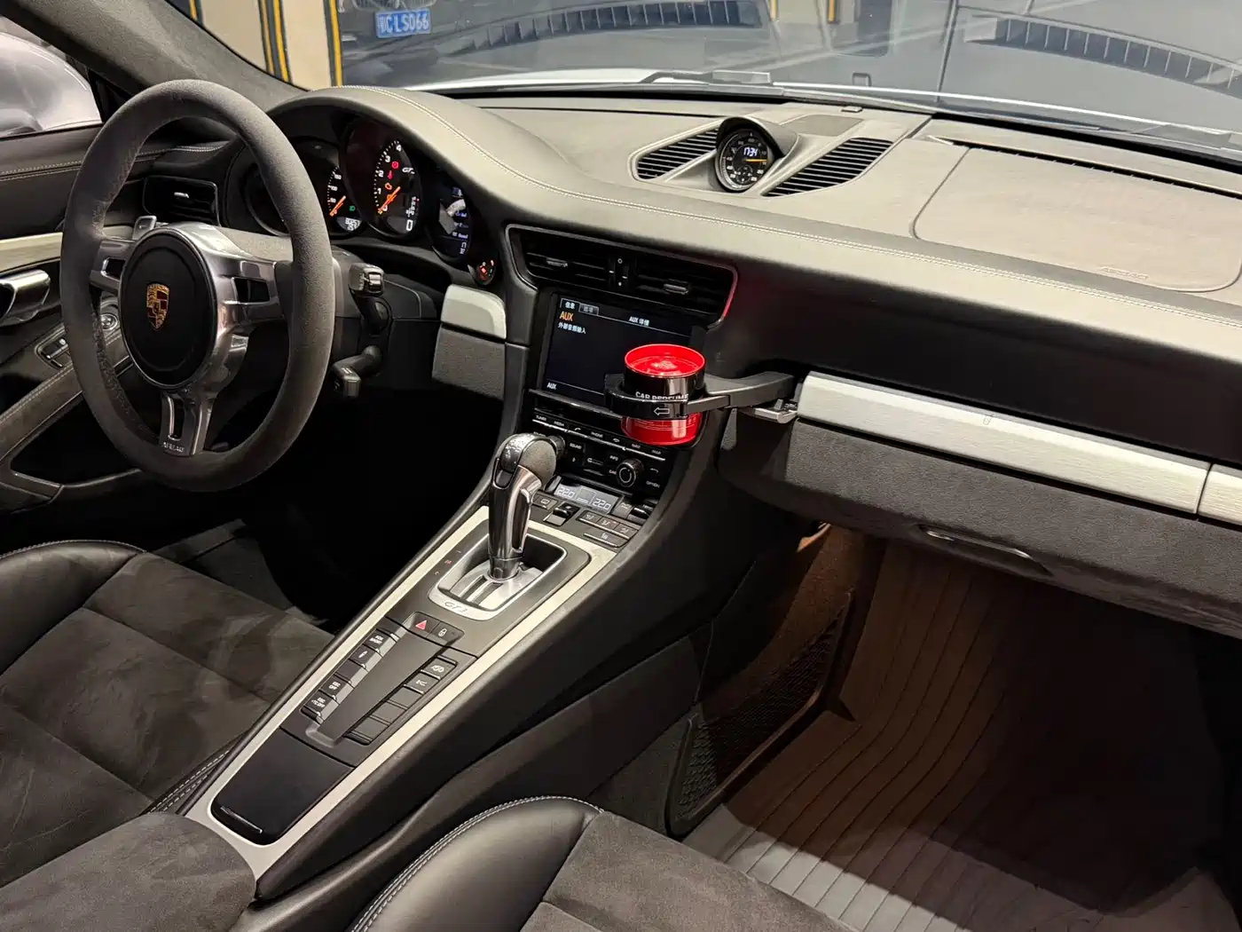 Photo 9 - Porsche 911