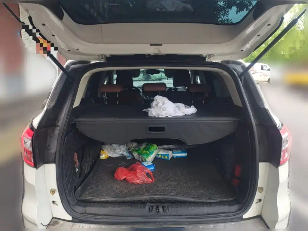 Фото 16 - Ford Kuga