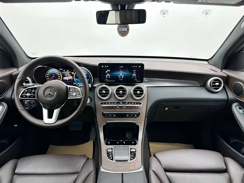 Mercedes-Benz GLC 2022 Facelift GLC 300 L 4MATIC Dynamic Collector's Edition фото 10